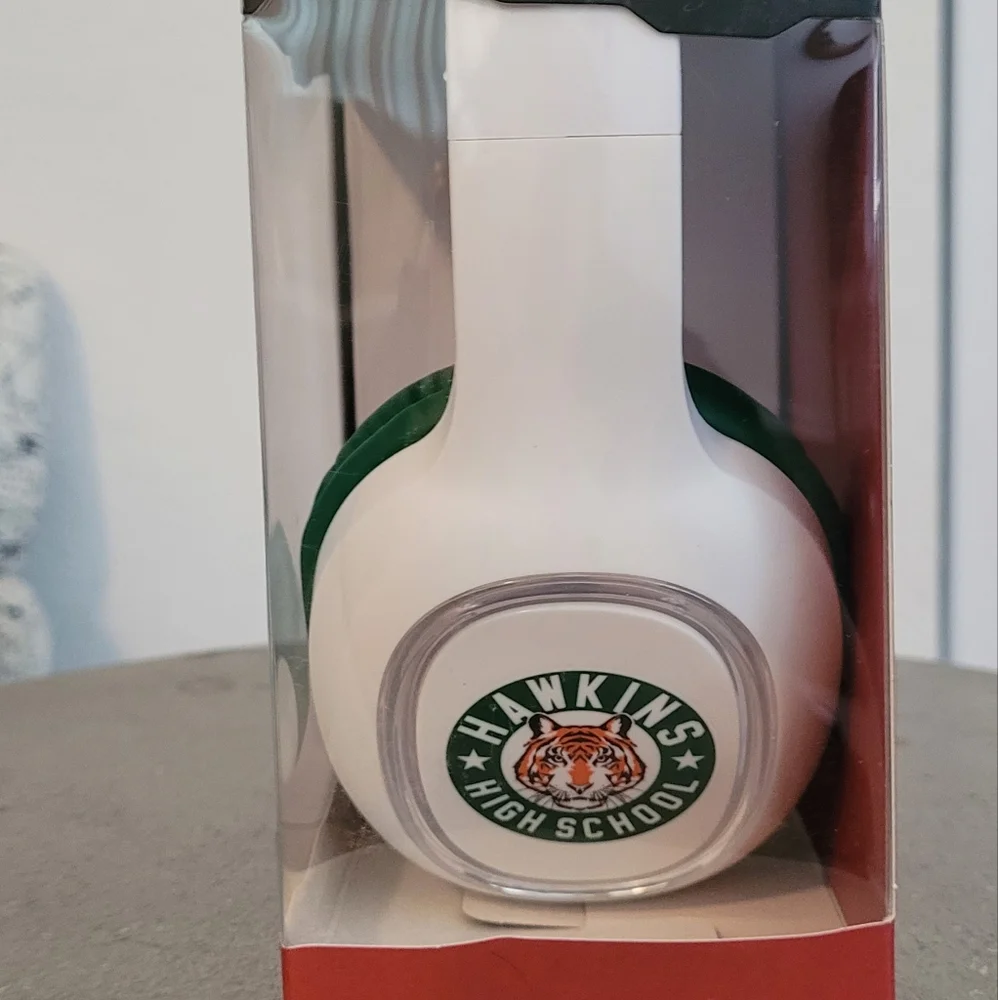 Let headphones stranger things